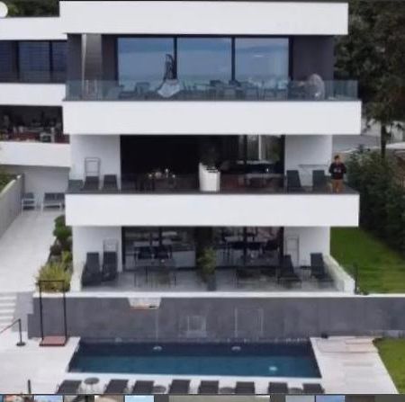Aparthotel Villa V With Heated Pool Rijeka Eksteriør bilde